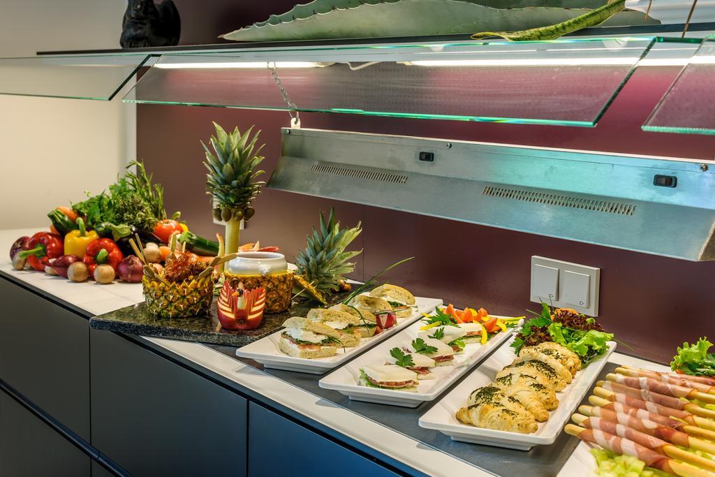 Congress Hotel Mercure Nuernberg An Der Messe Екстер'єр фото